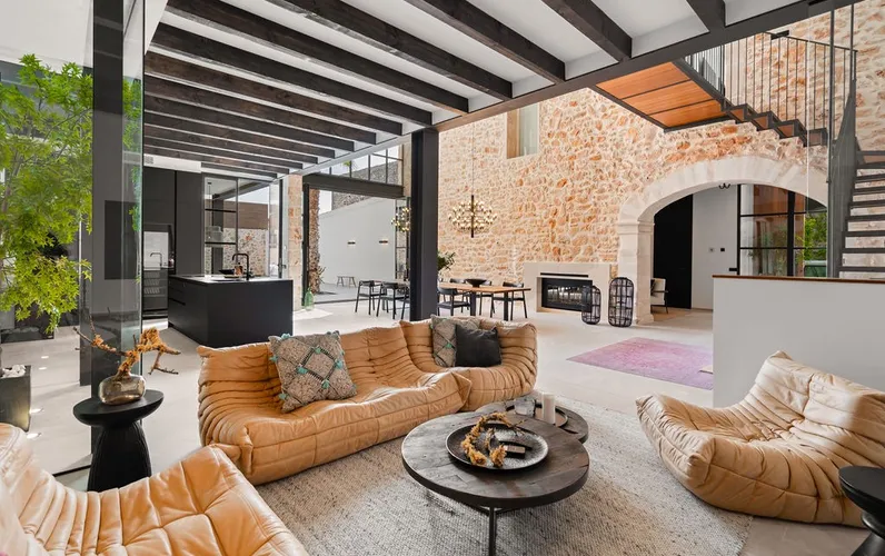 Casa única al cor de Santanyi