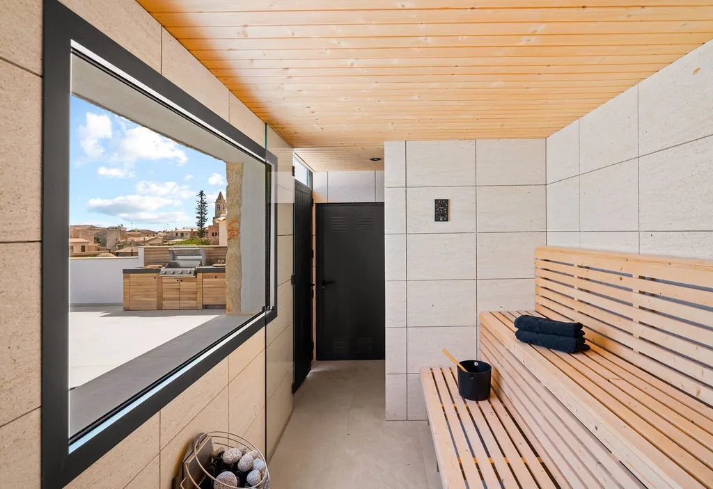 Casa única en el corazón de Santanyi-14