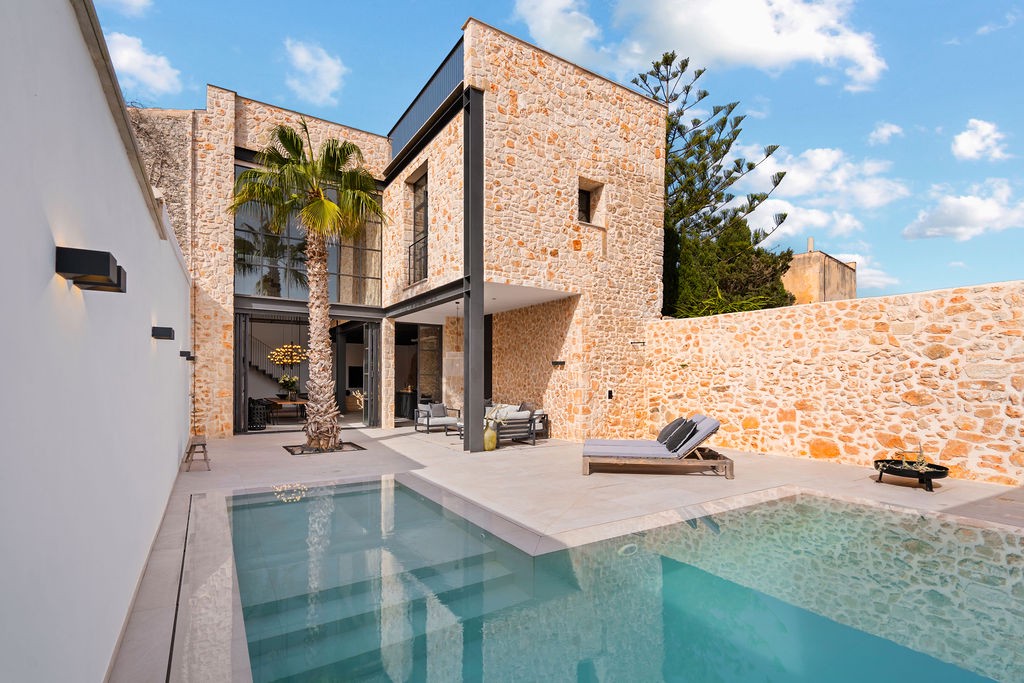 Unique townhouse in the heart of Santanyi