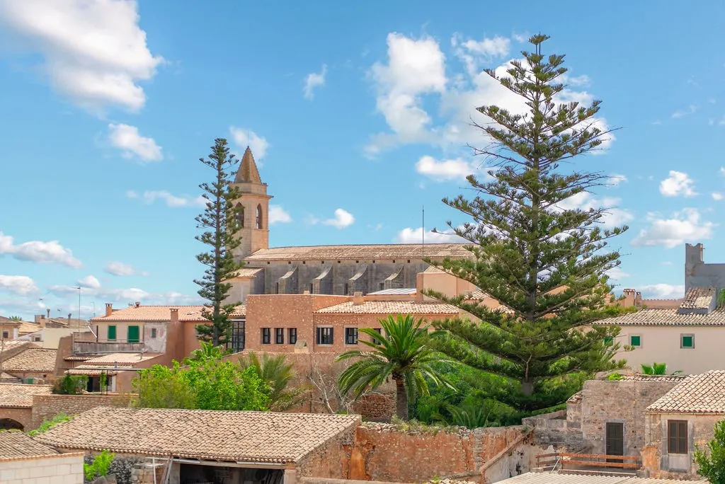 Casa única en el corazón de Santanyi-15