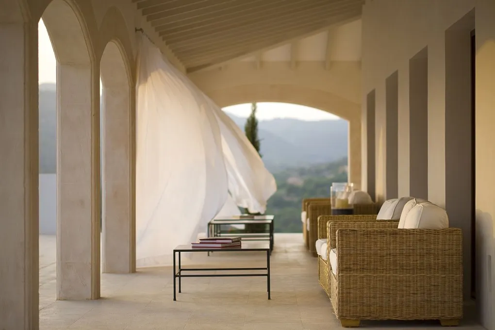 Indrukwekkend landgoed met eigen wijngaard-5