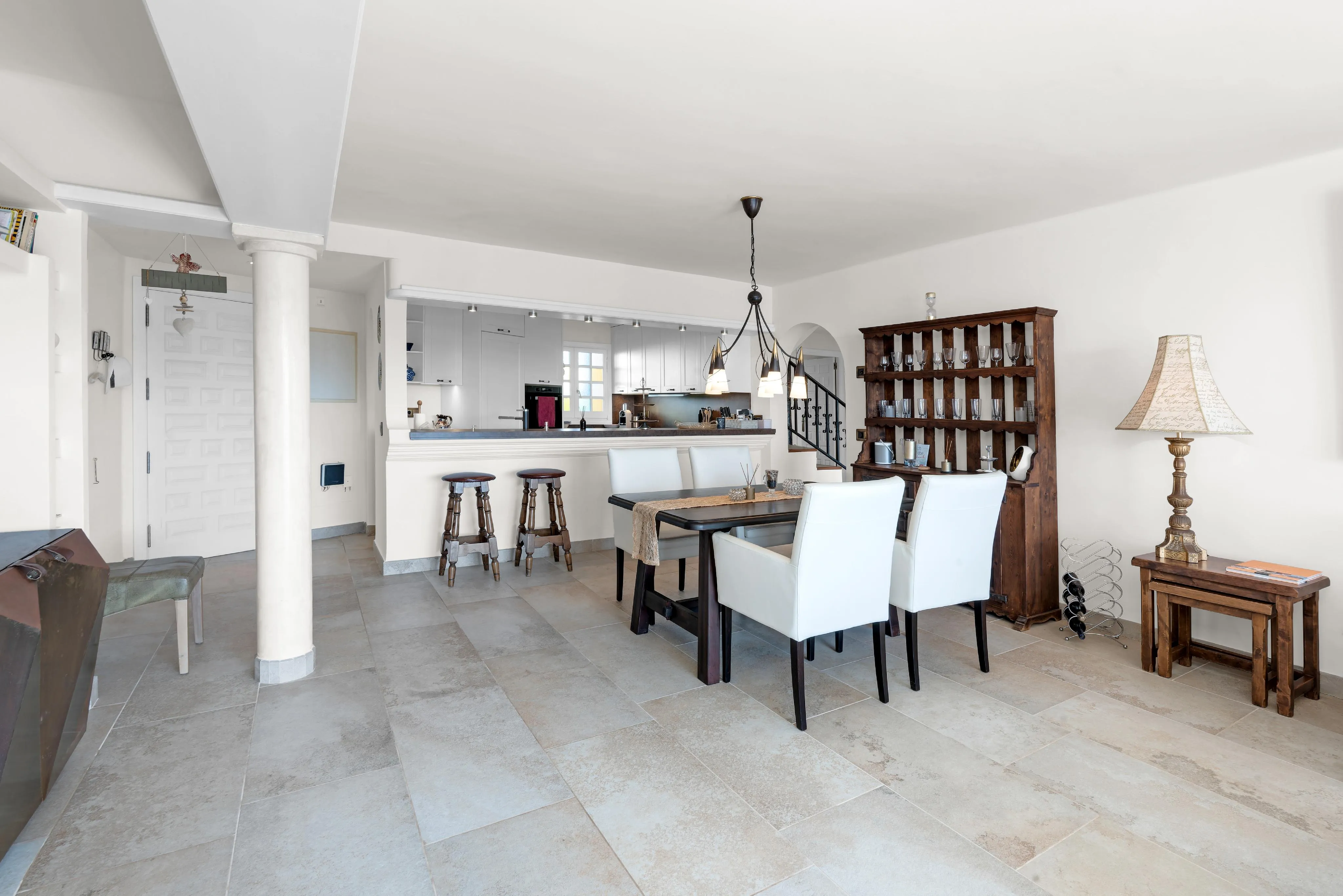 Appartement exclusif vue mer avec accès direct à la mer et terrasse sur le toit-8