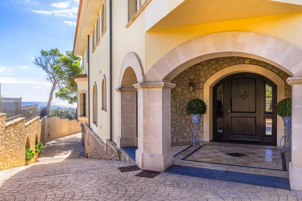 Elegante villa con magníficas vistas al mar-15