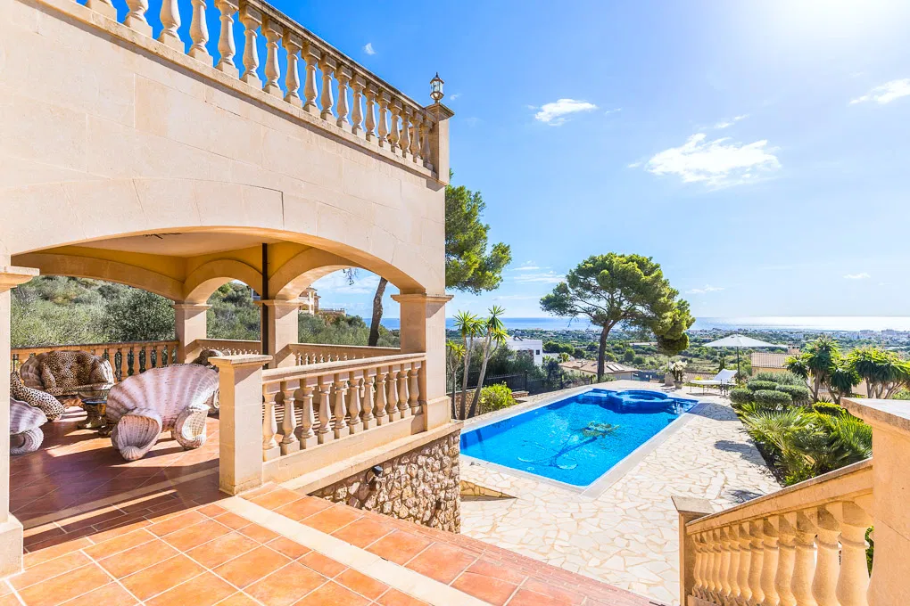 Elegante villa con magníficas vistas al mar-1