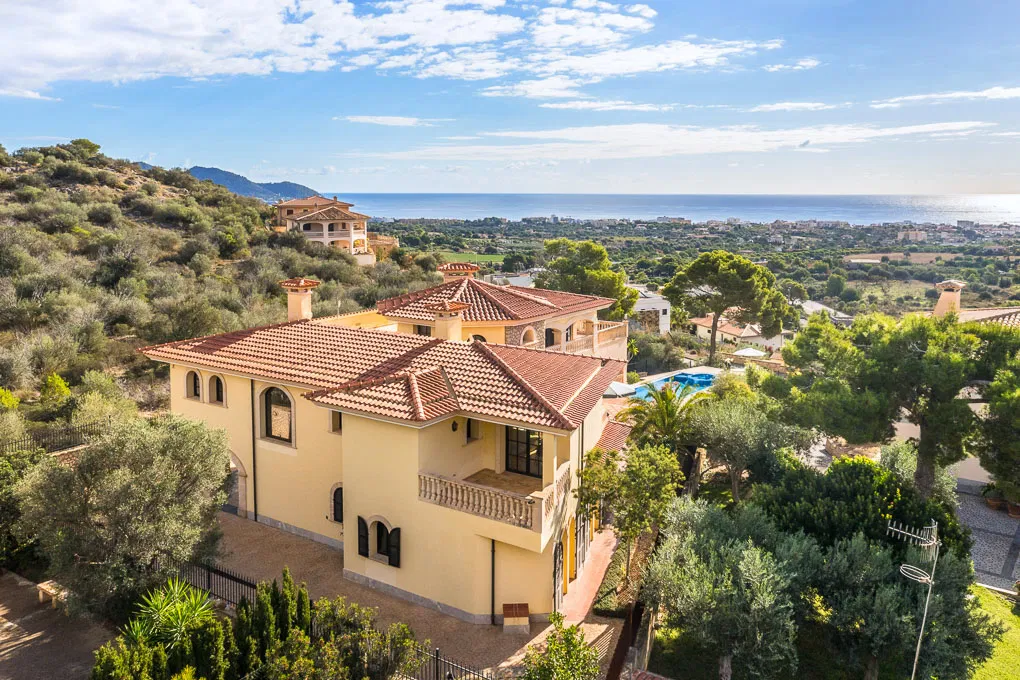 Elegante villa con magníficas vistas al mar-16