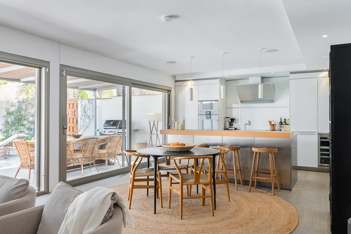 Beautifully designed townhouse with patio and pool-4