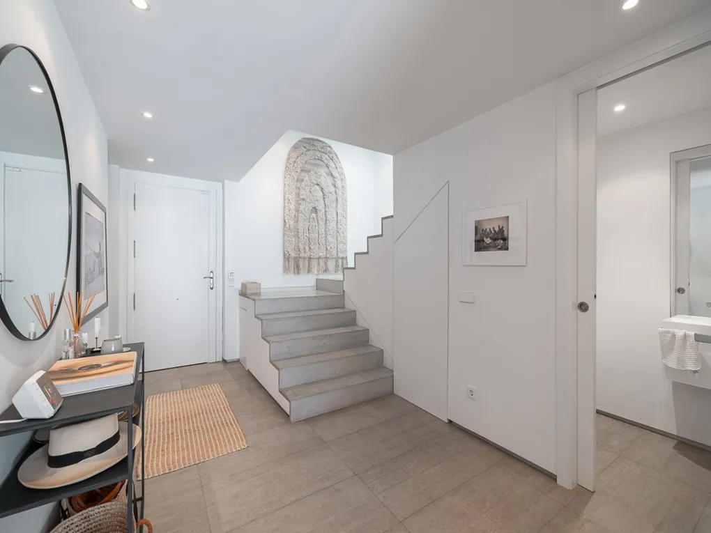 Beautifully designed townhouse with patio and pool-7