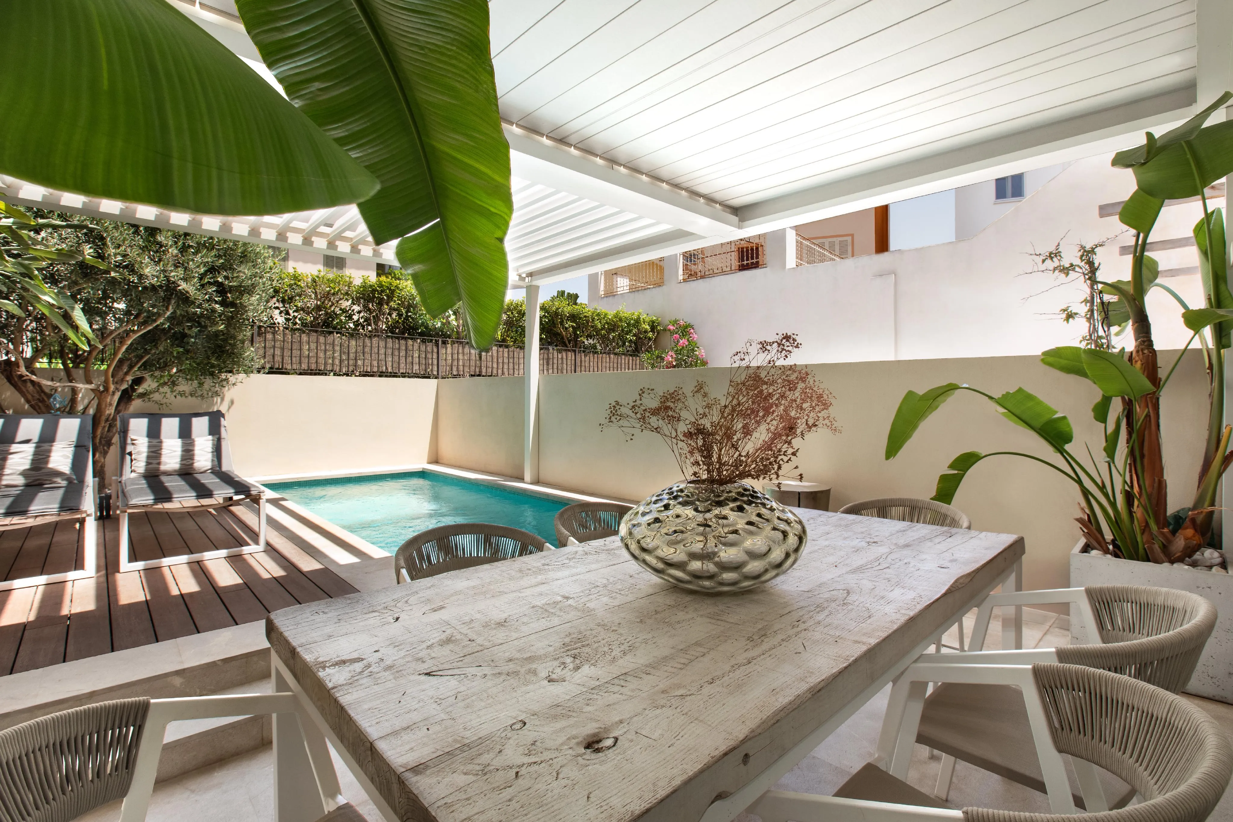 Elegantes Haus mit privatem Garten und Pool in Santa Catalina-14