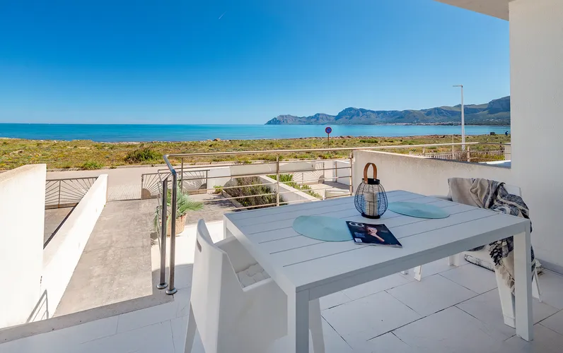 First-line semi‑detached with sea views in Son Serra de Marina