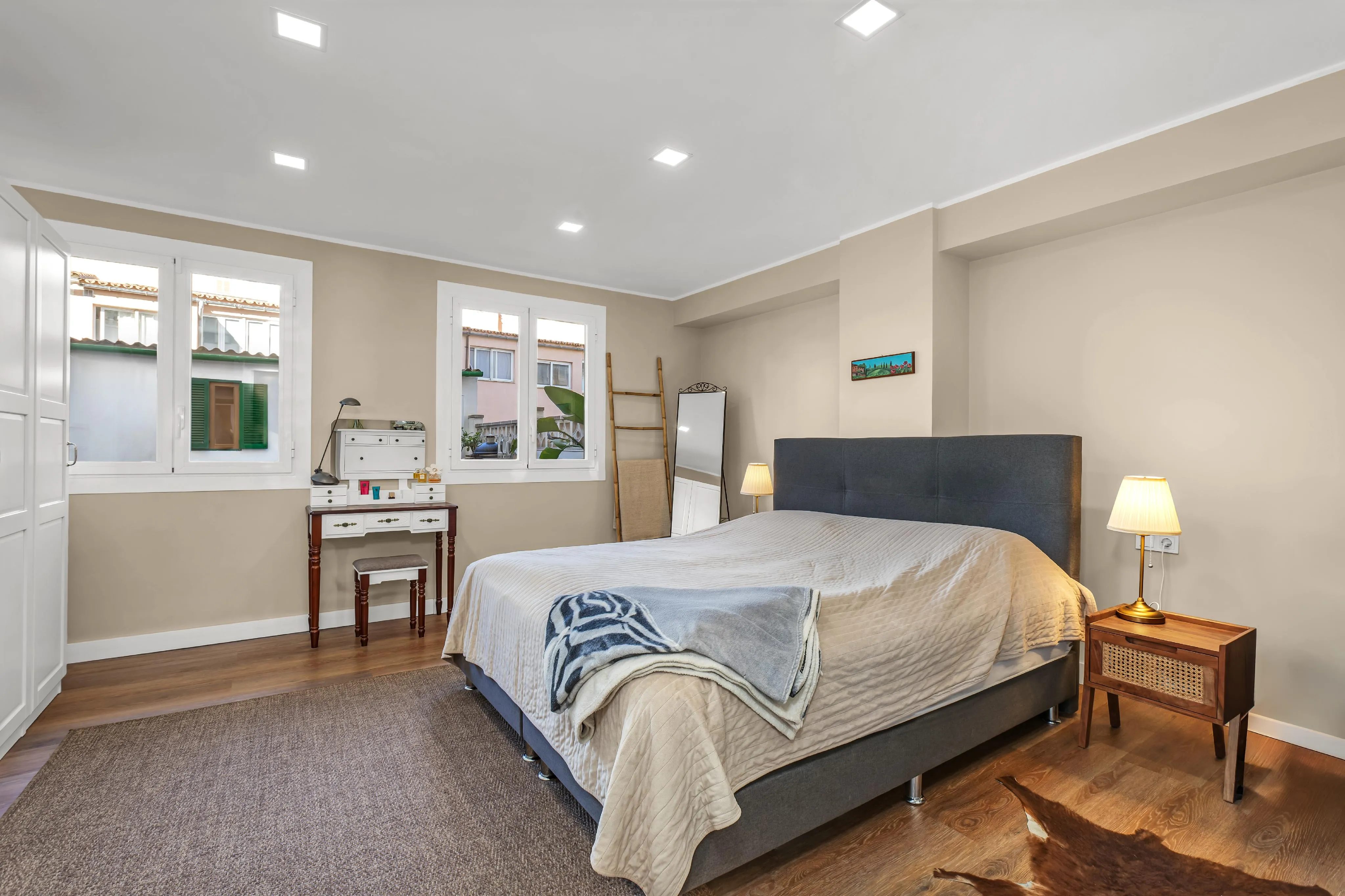 Renoverad och charmig lägenhet med unik planlösning-9