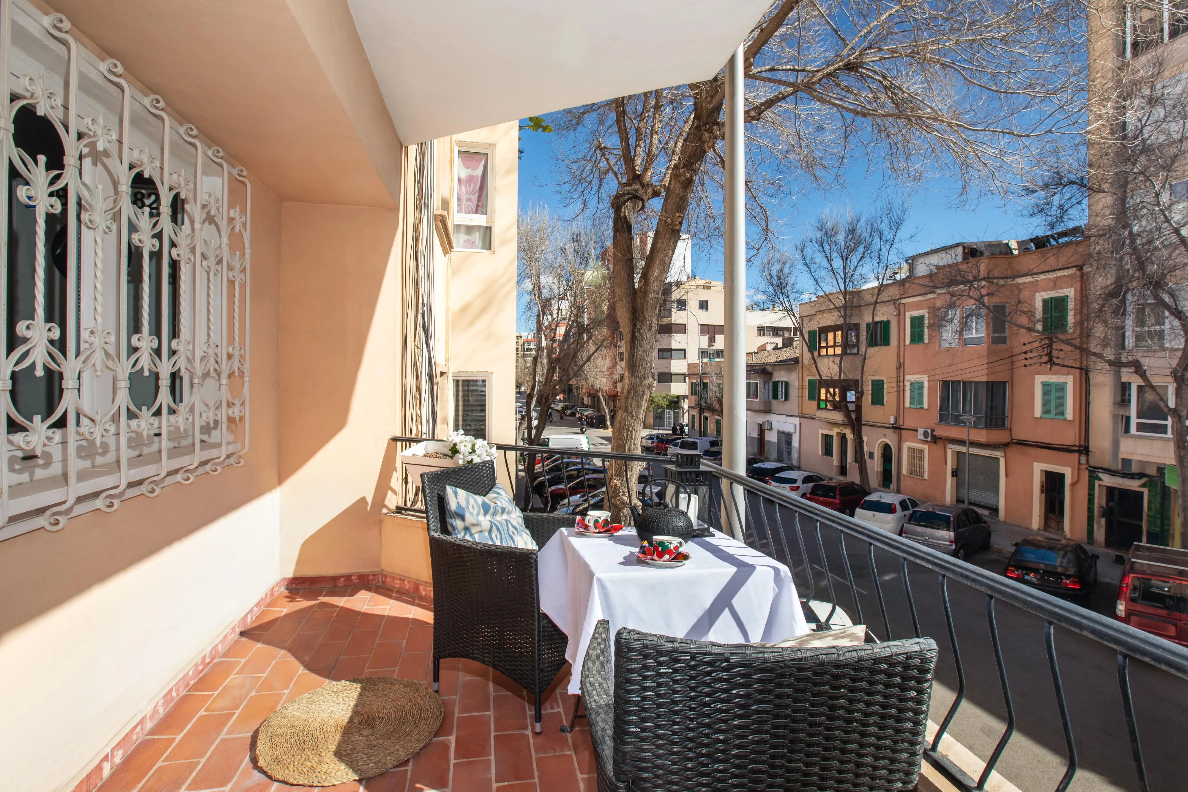 Renoverad och charmig lägenhet med unik planlösning-14