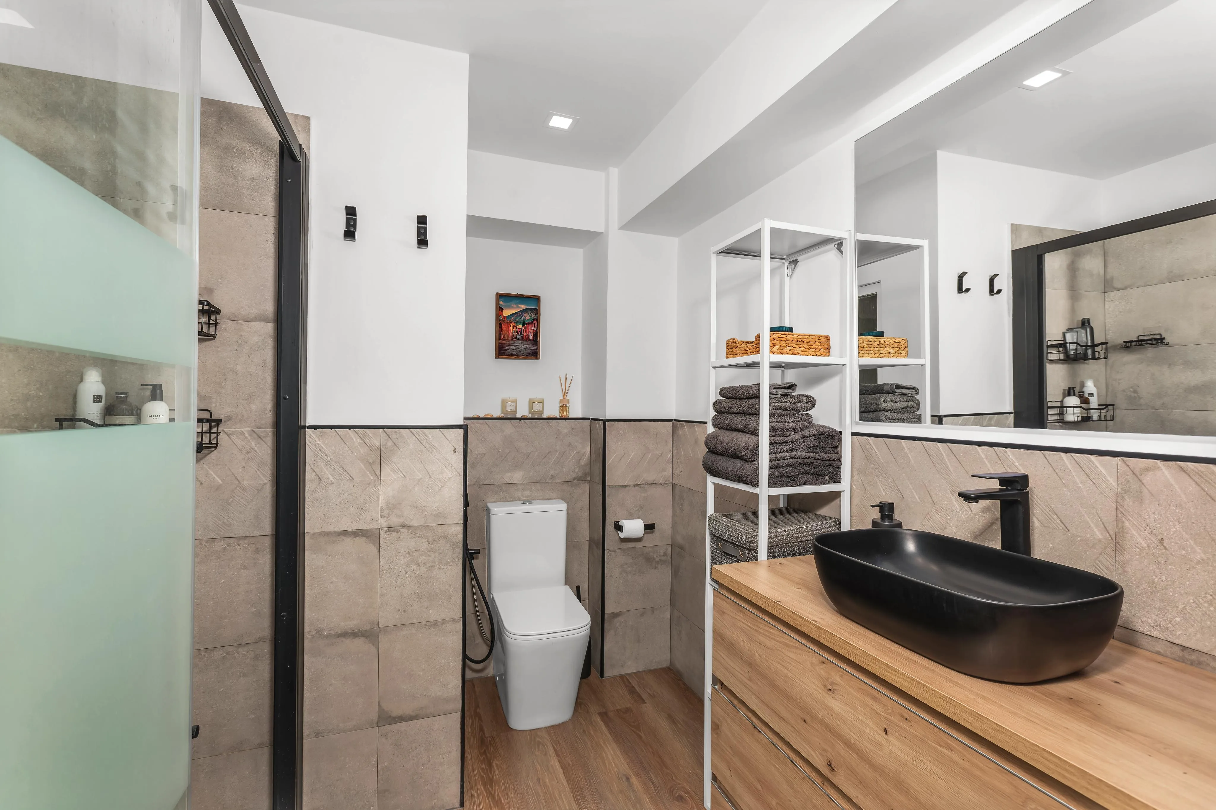 Gerenoveerd en charmant appartement met een unieke indeling-10