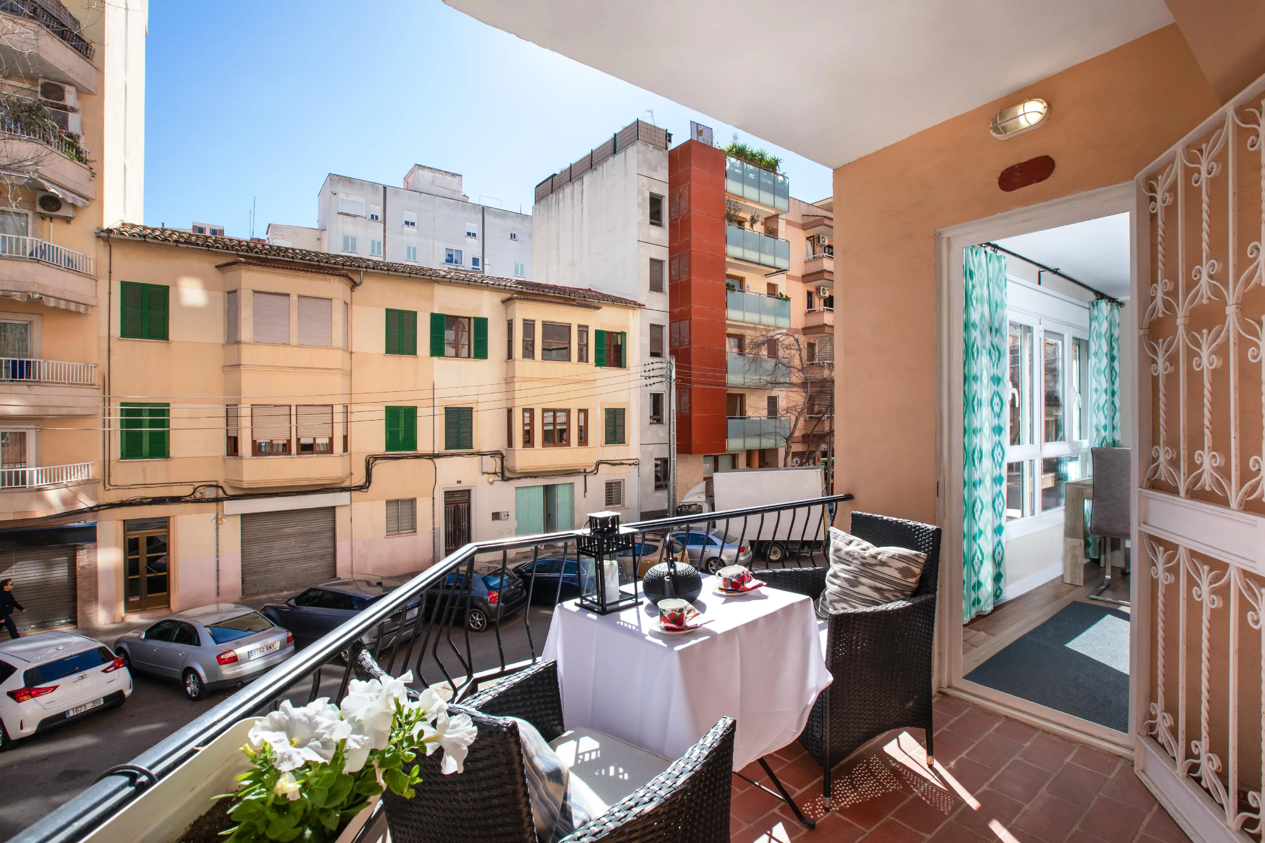 Renoverad och charmig lägenhet med unik planlösning-15