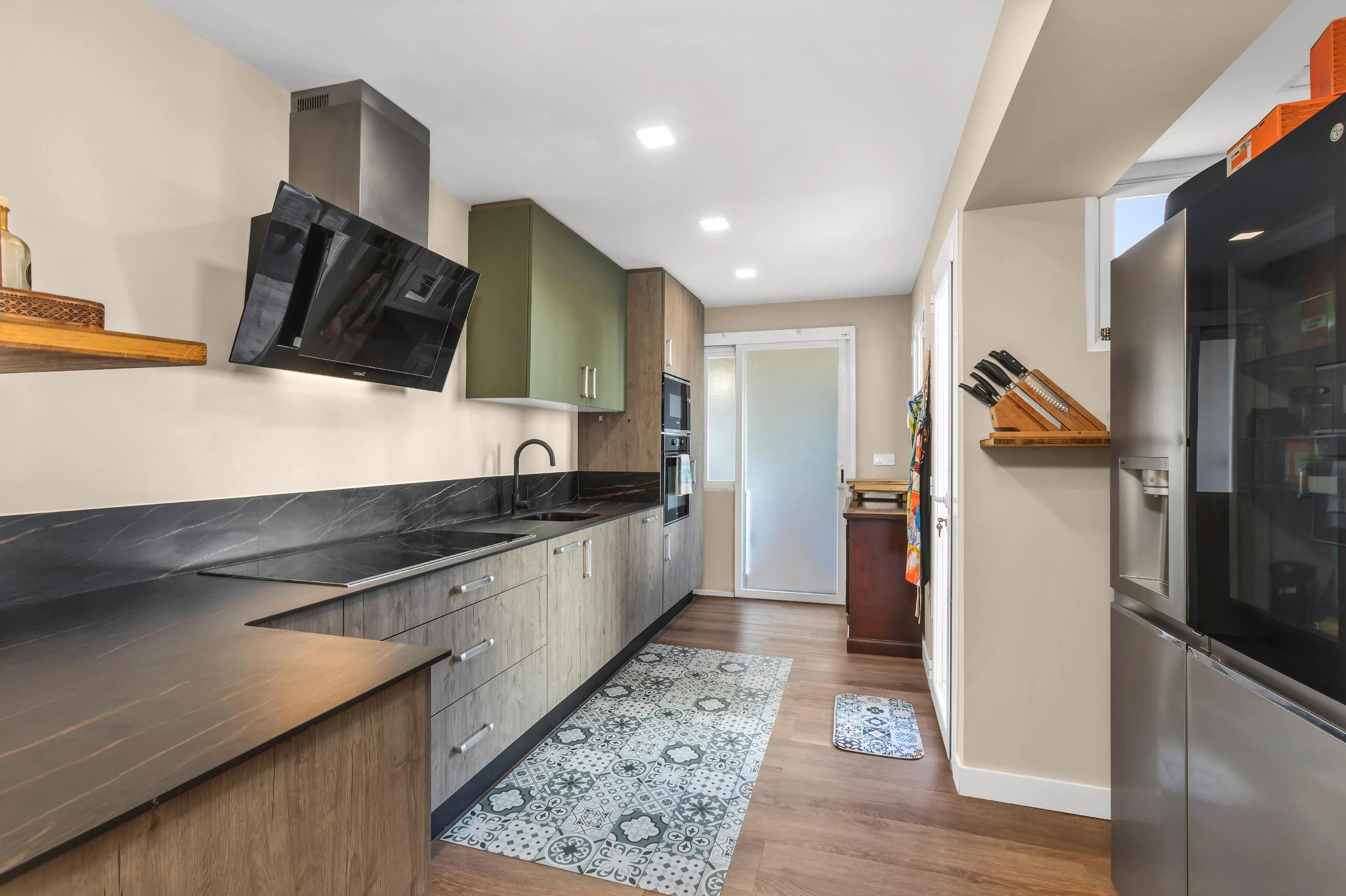 Renoverad och charmig lägenhet med unik planlösning-8