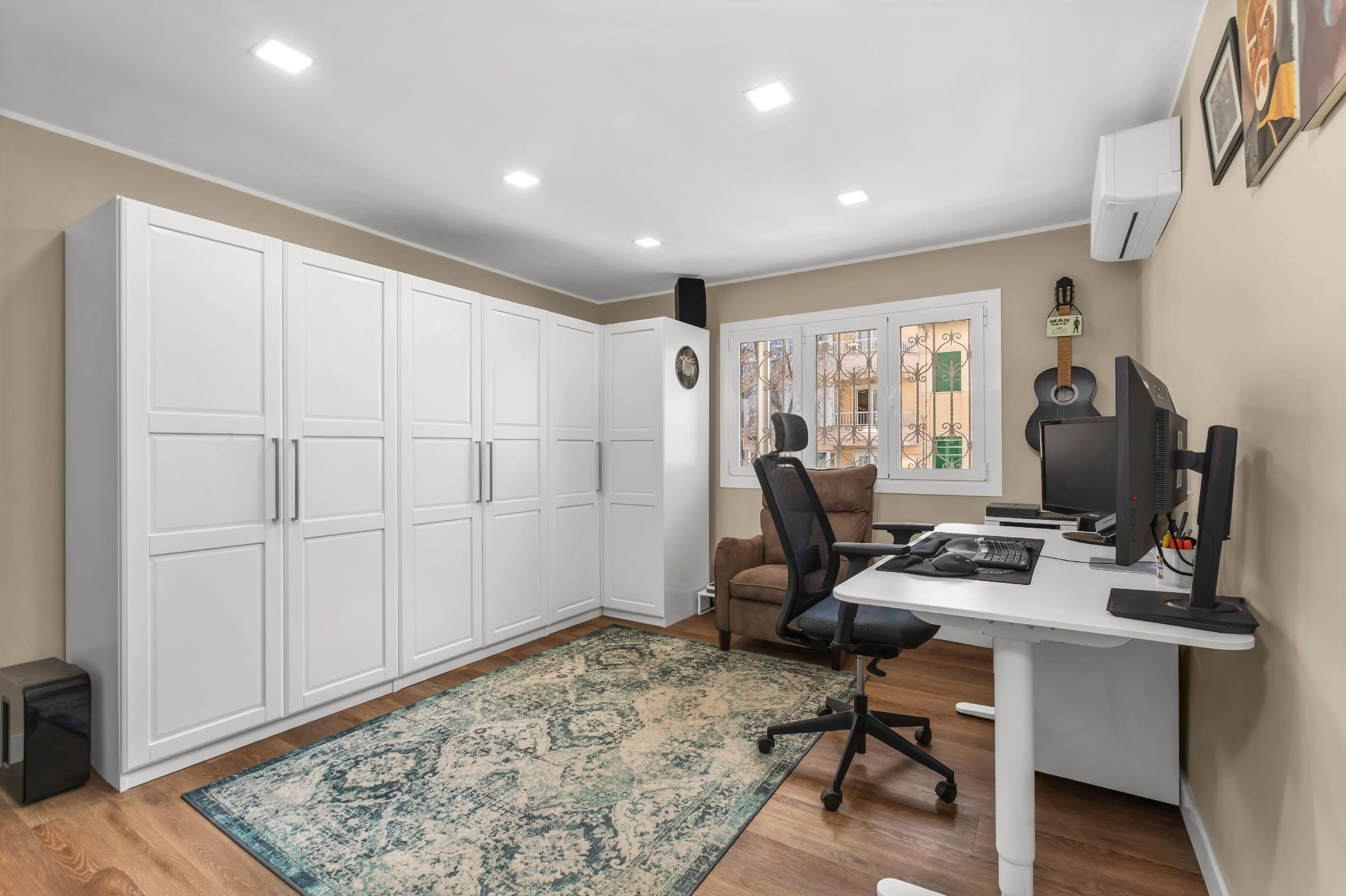 Gerenoveerd en charmant appartement met een unieke indeling-12