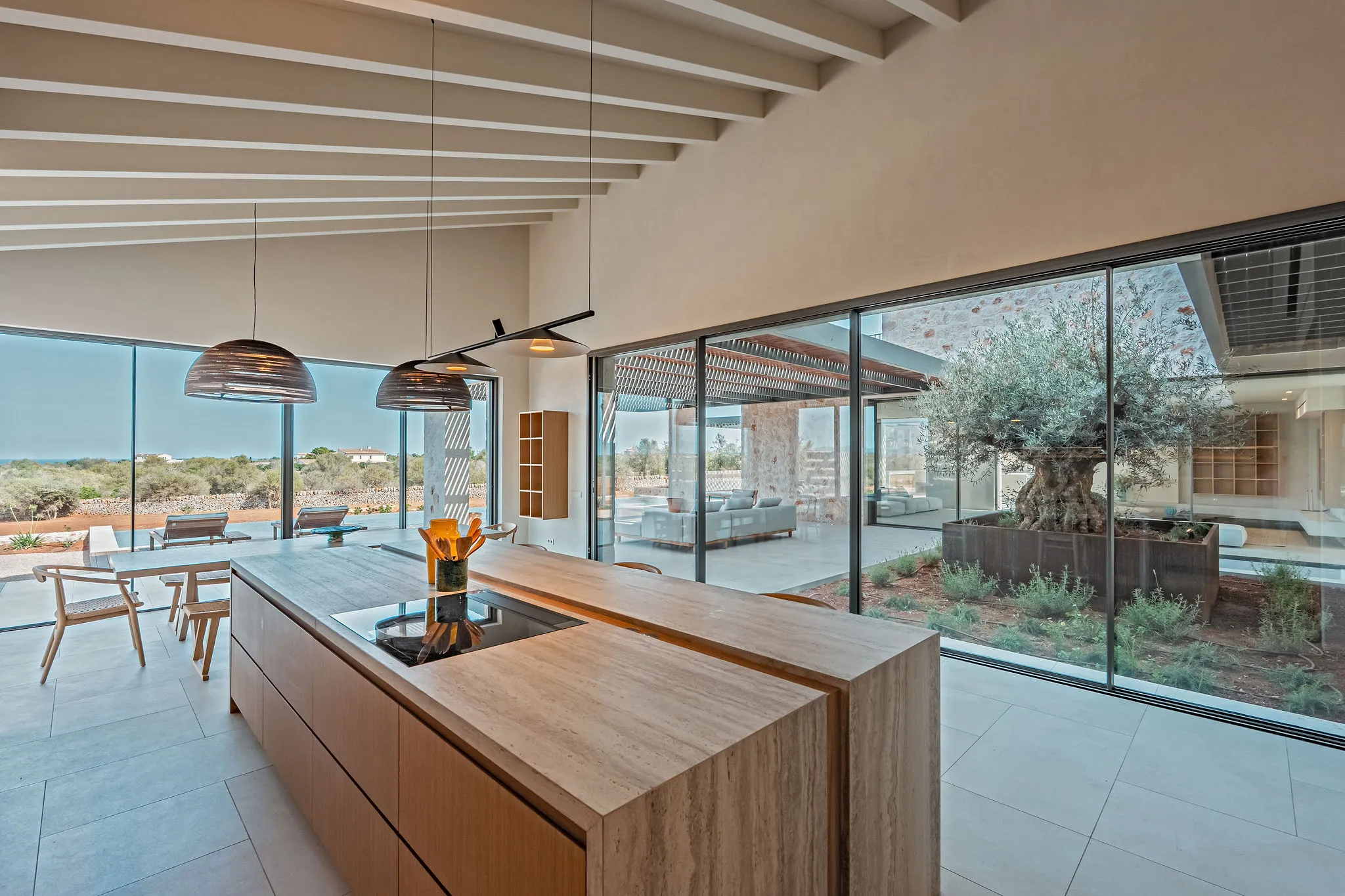 Exclusieve nieuwbouw finca met uitzicht op zee in Cala Llombards-7