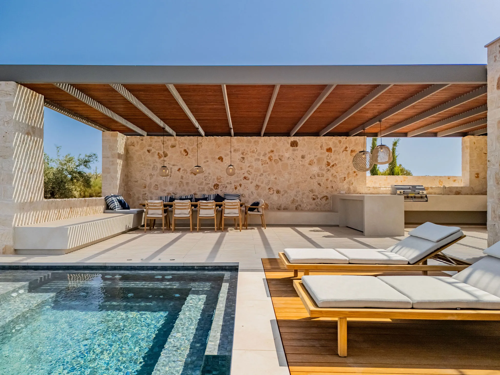 Exclusieve nieuwbouw finca met uitzicht op zee in Cala Llombards-3