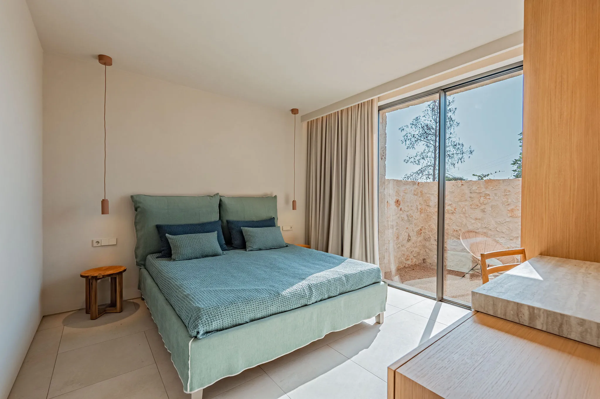 Eksklusiv nybygget finca med havudsigt i Cala Llombards-19