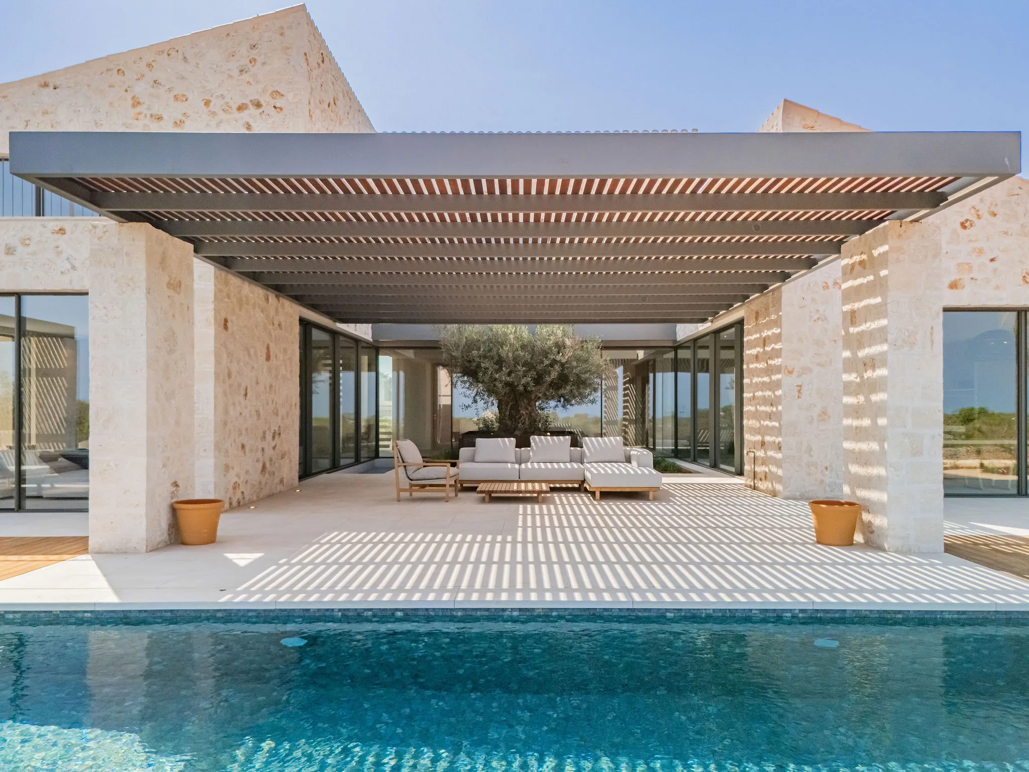 Exclusive new-build finca with sea views in Cala Llombards-2