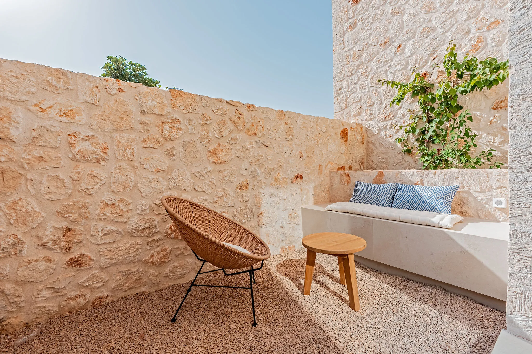 Exclusive new-build finca with sea views in Cala Llombards-20