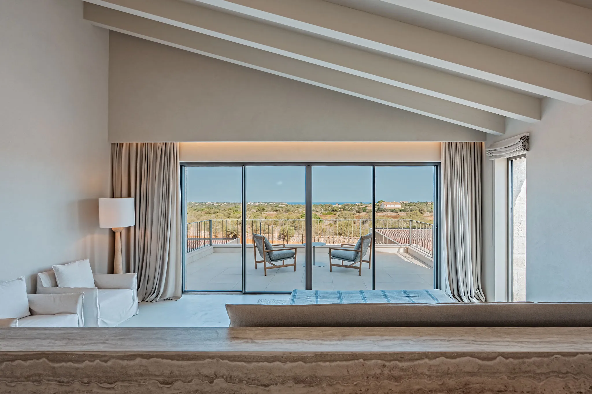 Eksklusiv nybygget finca med havudsigt i Cala Llombards-15