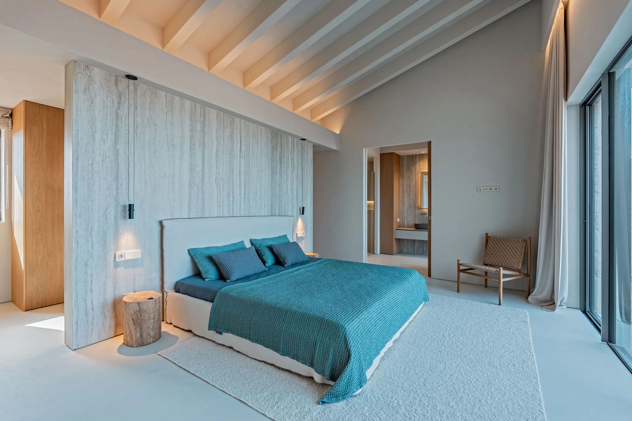 Exclusieve nieuwbouw finca met uitzicht op zee in Cala Llombards-10