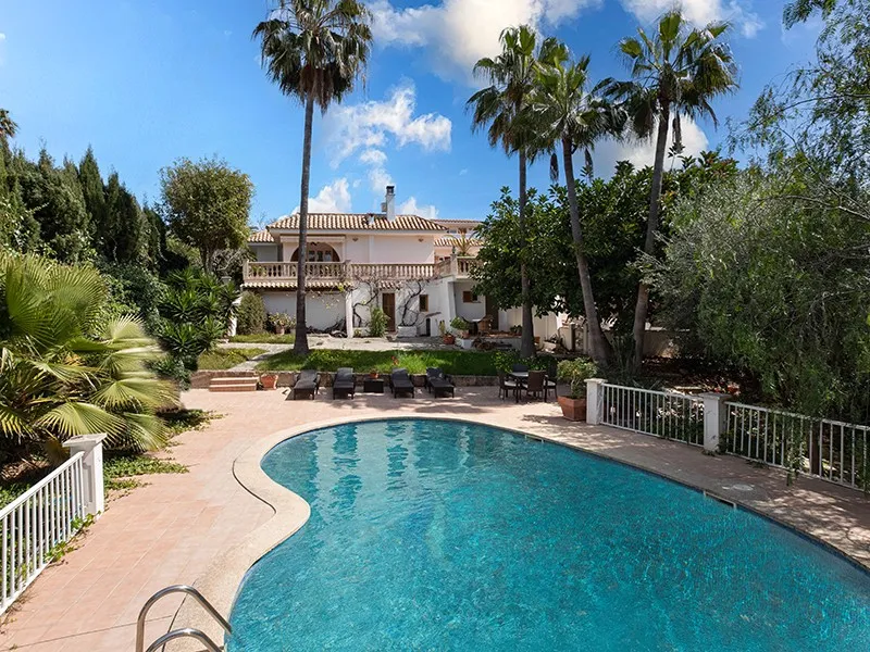 Attractive renovation project in Costa d'en Blanes-10