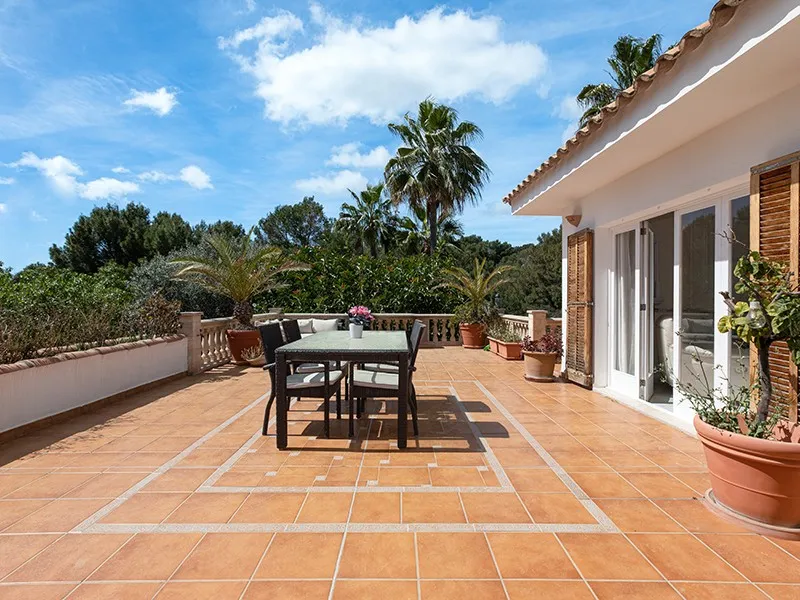 Attractive renovation project in Costa d'en Blanes-13
