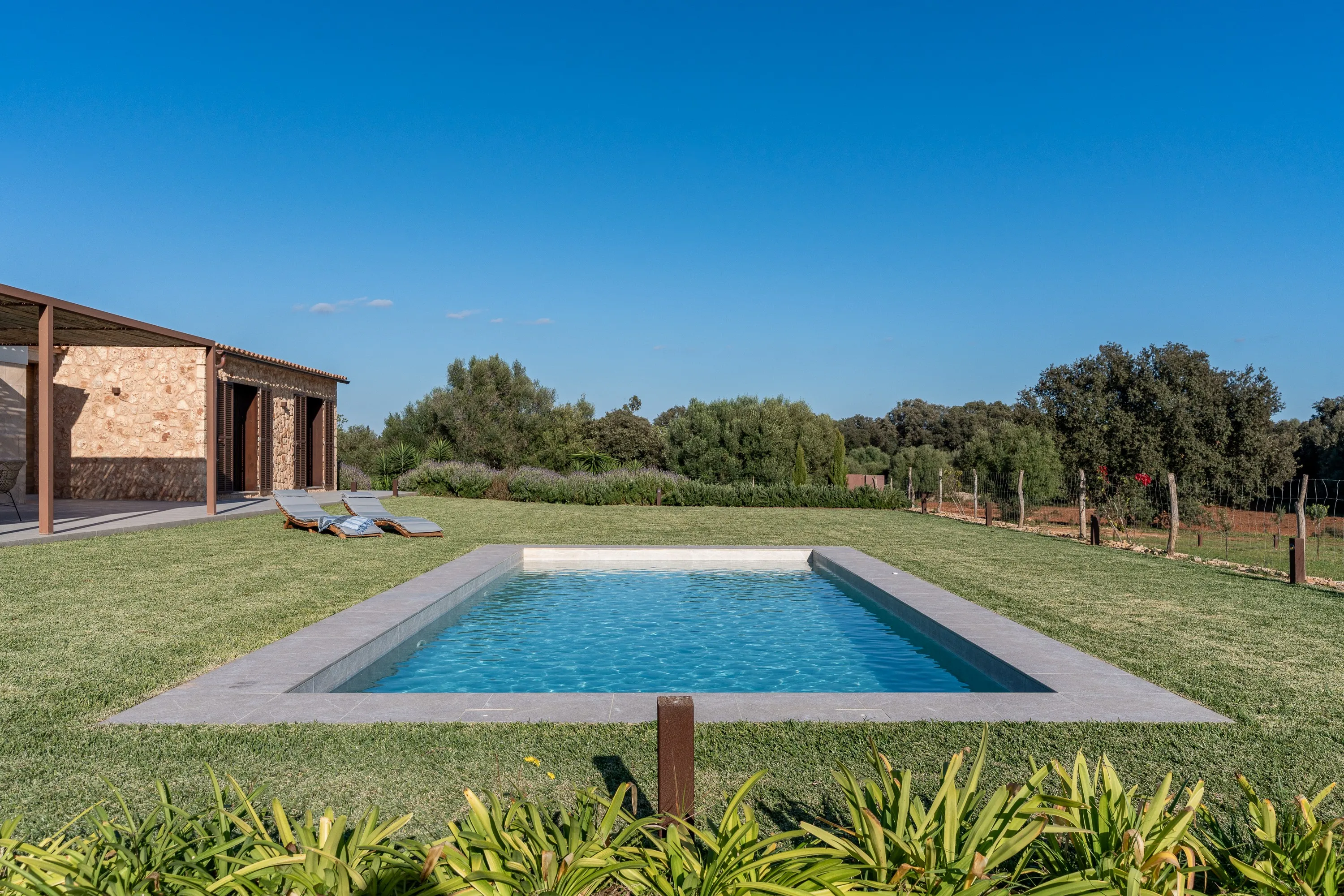 Charmerende nybygget landsted nær Llubi-2