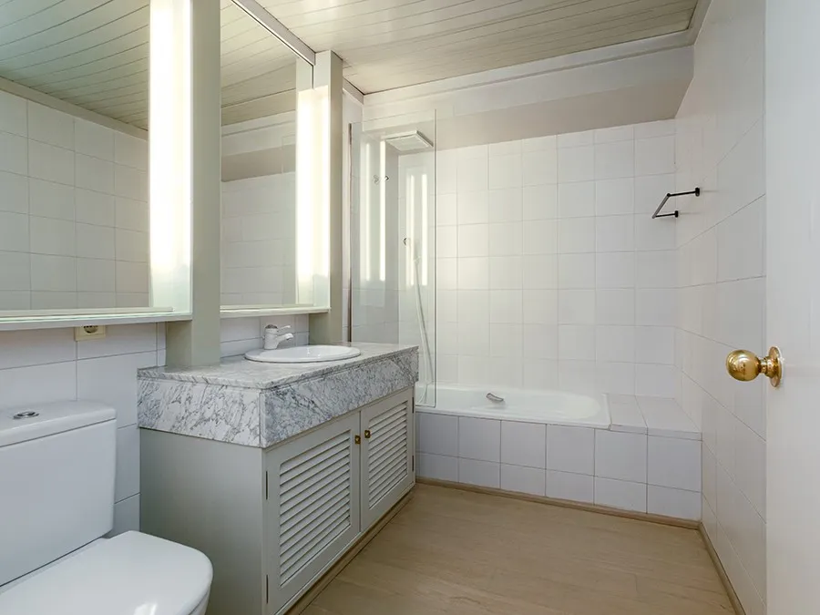 Amplio apartamento en zona privilegiada-16