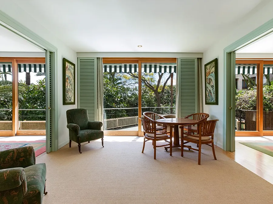 Spacious apartment in privilege location-6