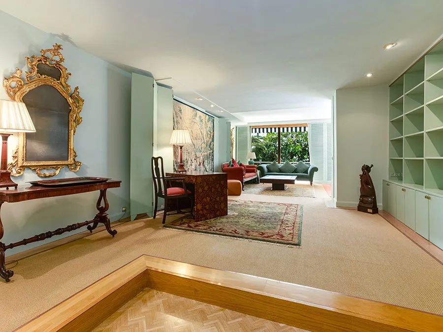 Spacious apartment in privilege location-5