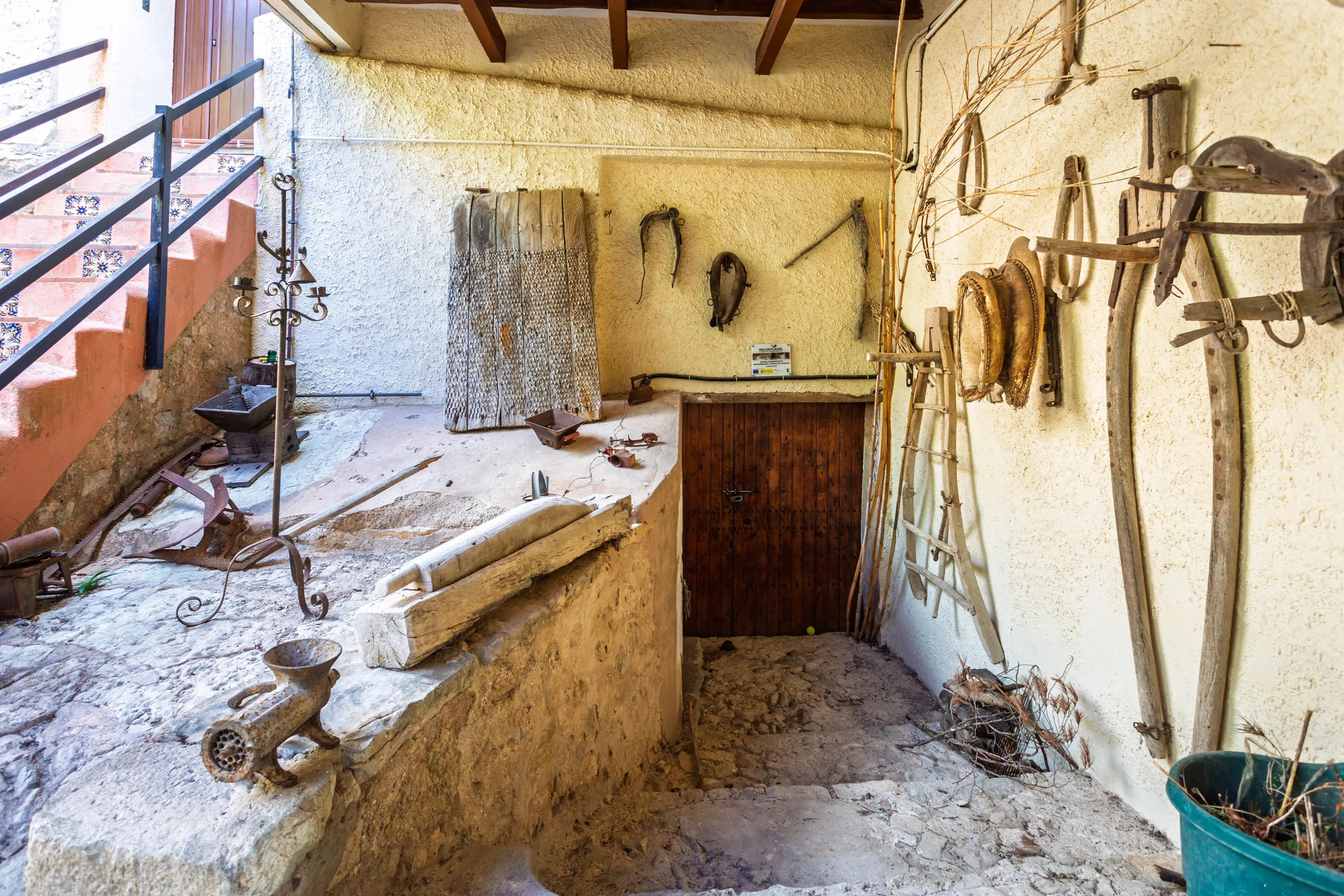 Ground Floor in a 15th-Century Manor-13