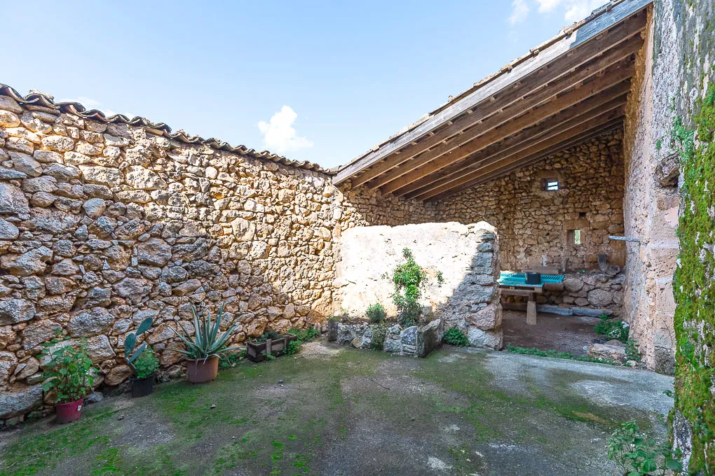 Unikalna wiejska posiadłość do renowacji w pobliżu Manacor-7