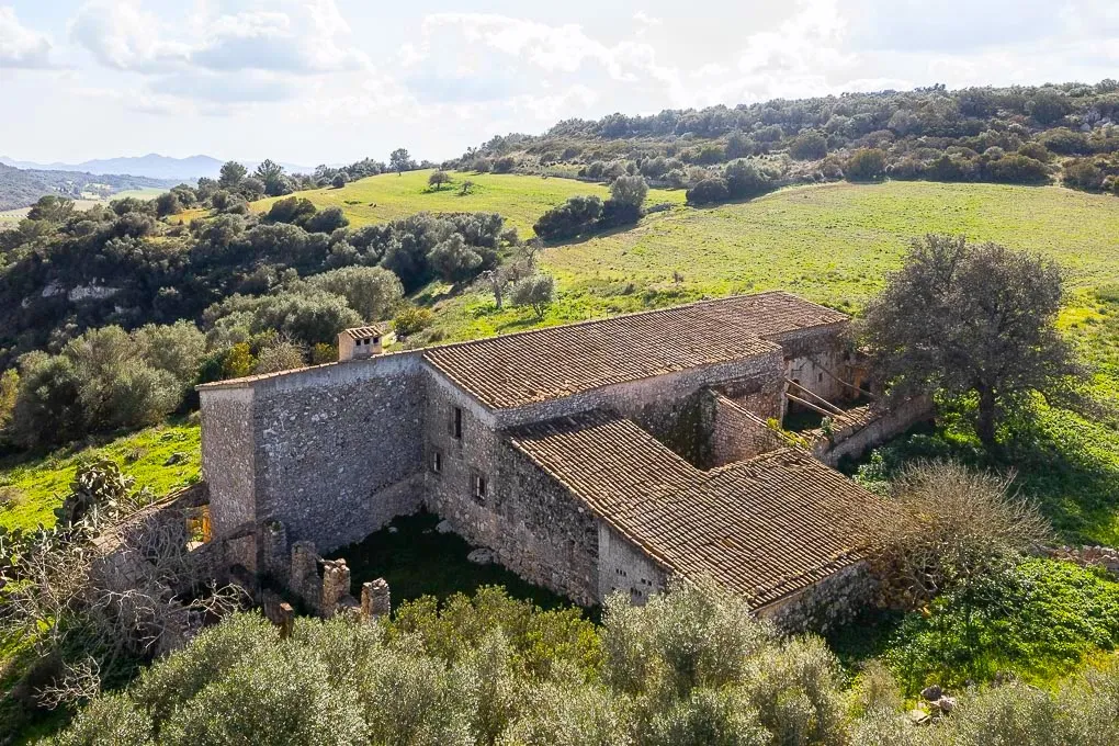 Unikalna wiejska posiadłość do renowacji w pobliżu Manacor-8