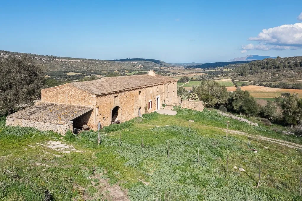 Unikalna wiejska posiadłość do renowacji w pobliżu Manacor-2
