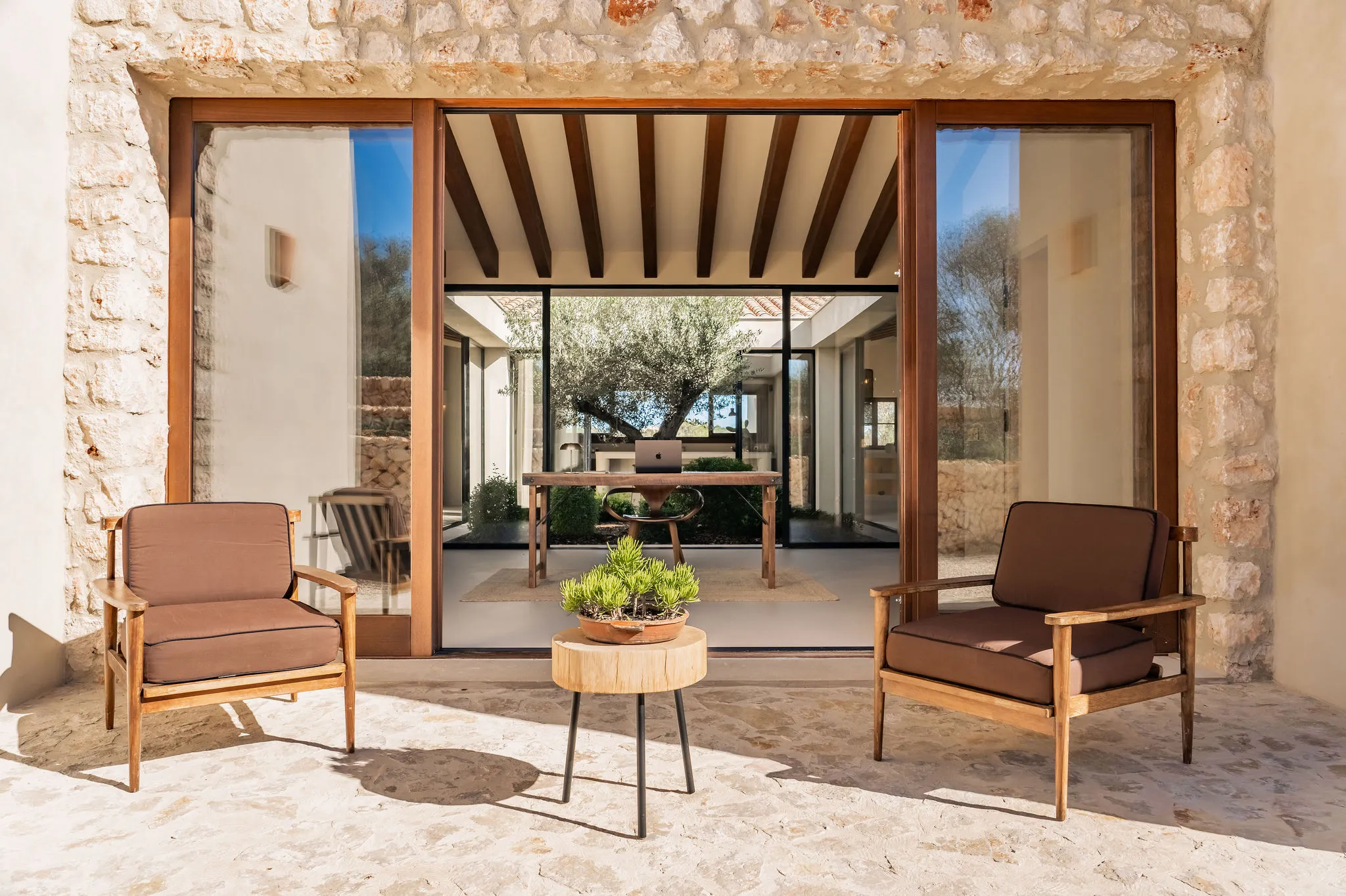 Casa de disseny única en zona tranquil·la-10