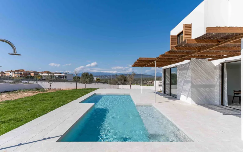 Moderna Villa con Vistas a la Bahía de Palma