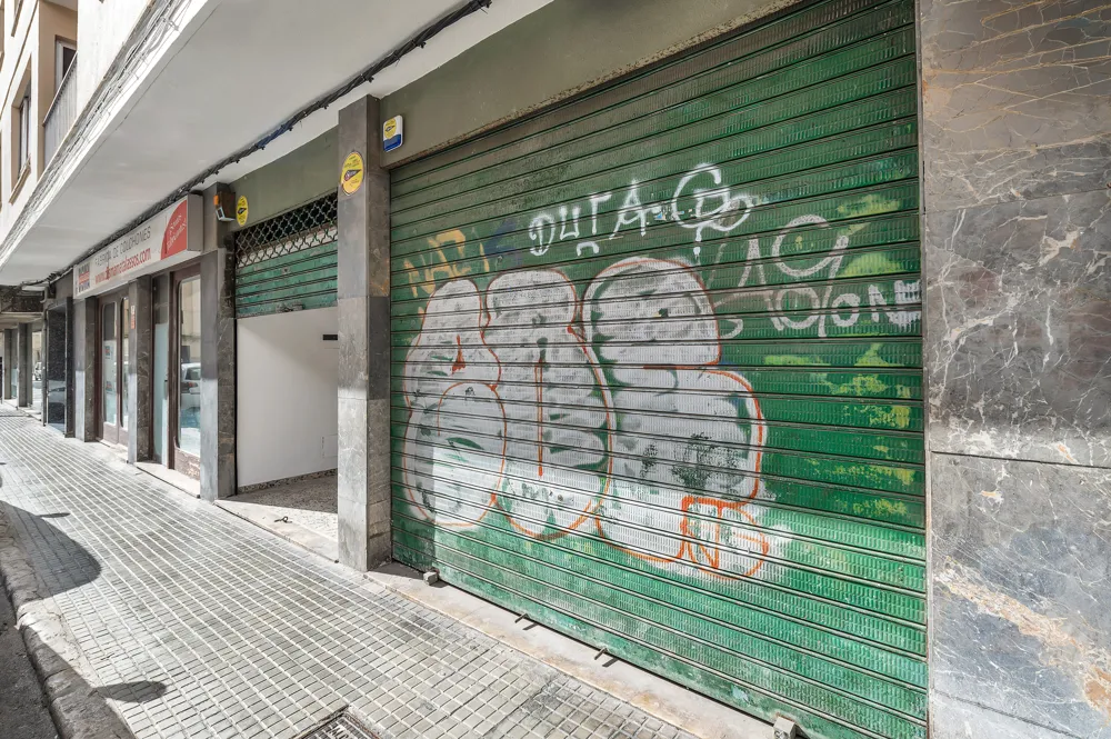 Spacious premises in the center of Palma-13
