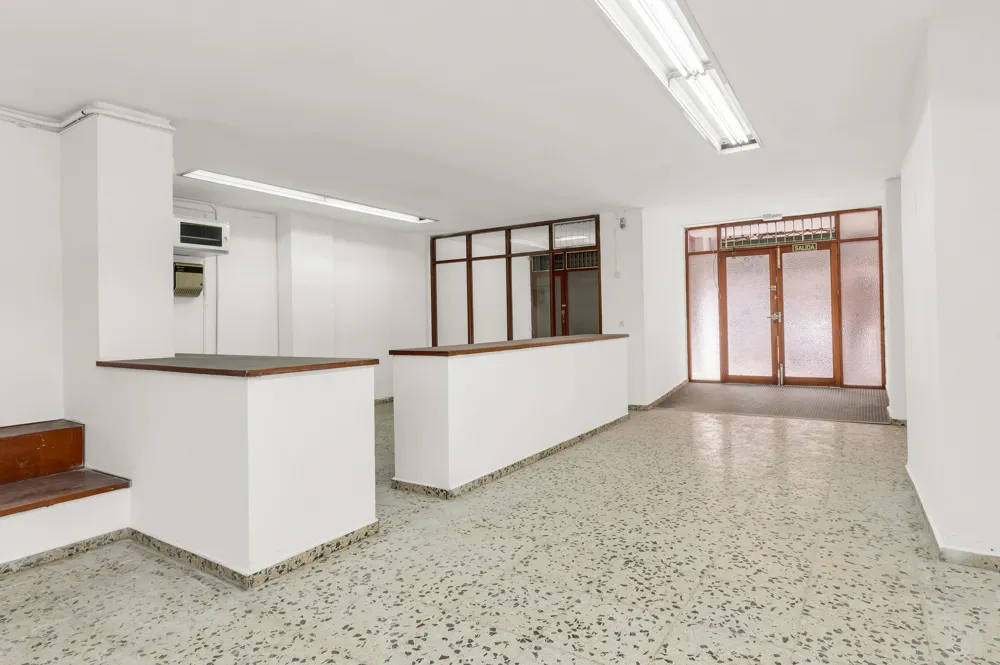 Spacious premises in the center of Palma-6