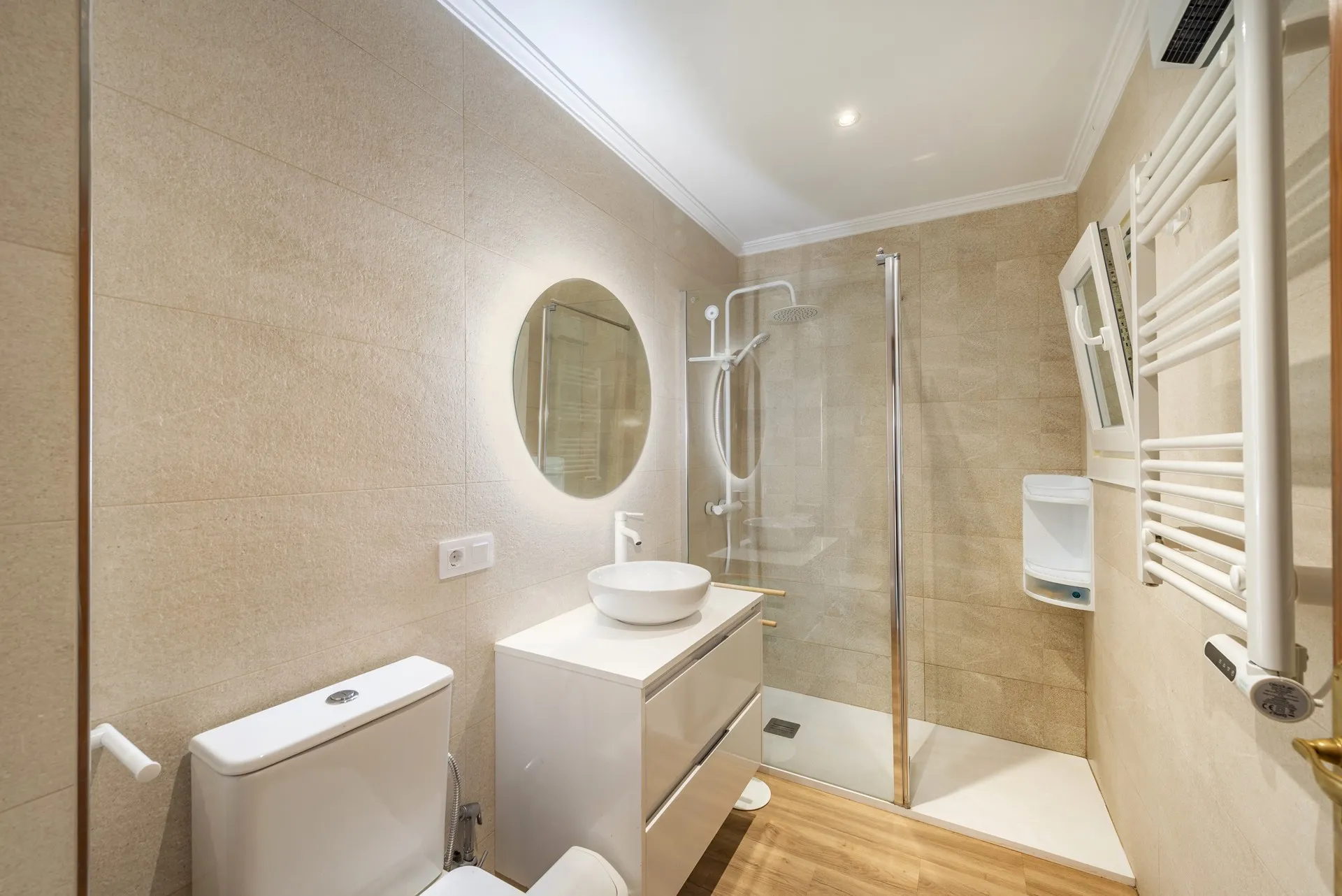 Фантастическая вилла в тихом месте с просторным участком-19