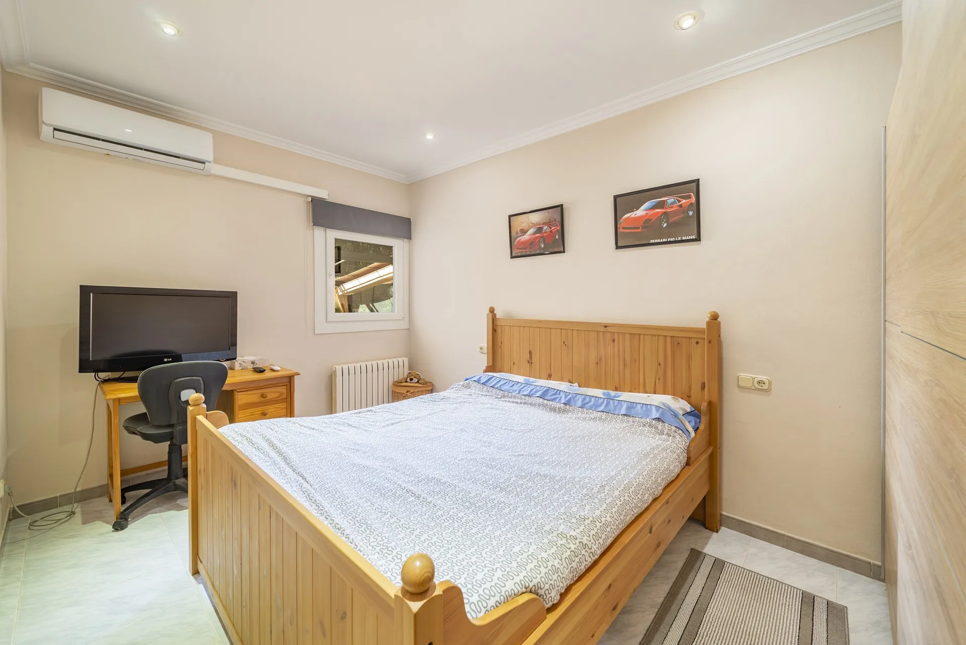 Фантастическая вилла в тихом месте с просторным участком-17