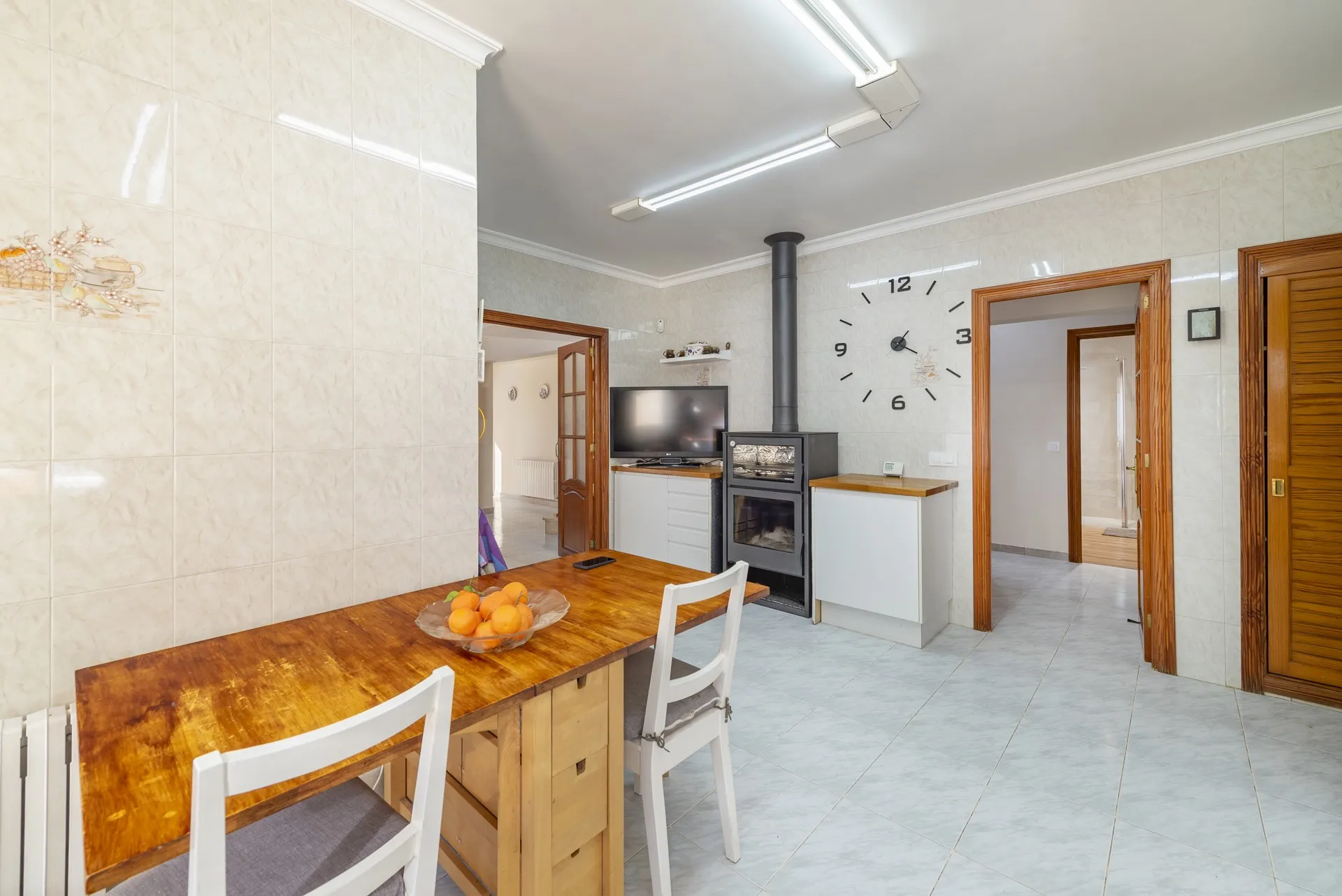 Фантастическая вилла в тихом месте с просторным участком-15