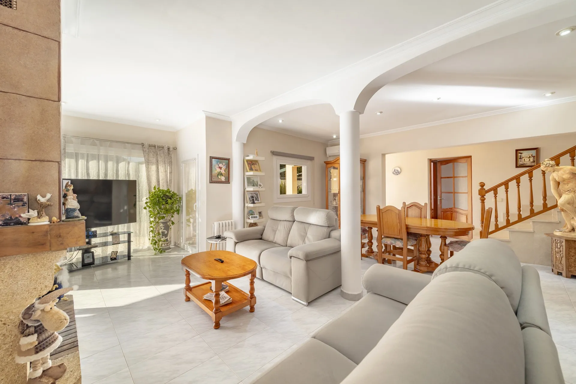 Fantastyczna willa w spokojnej okolicy z przestronną działką-7