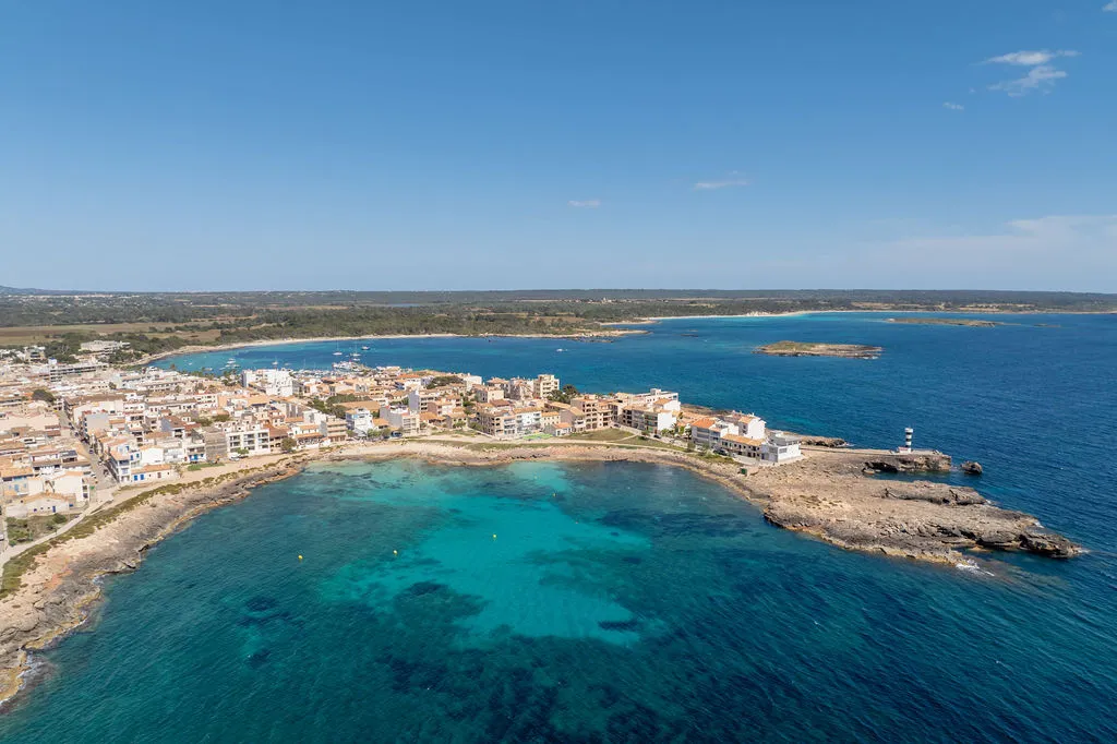 Opknapwoning in eerste lijn aan zee in Colonia de Sant Jordi-6