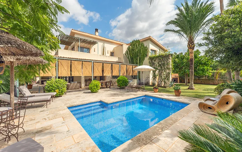 Villa senza tempo con giardino mediterraneo a Sa Rapita