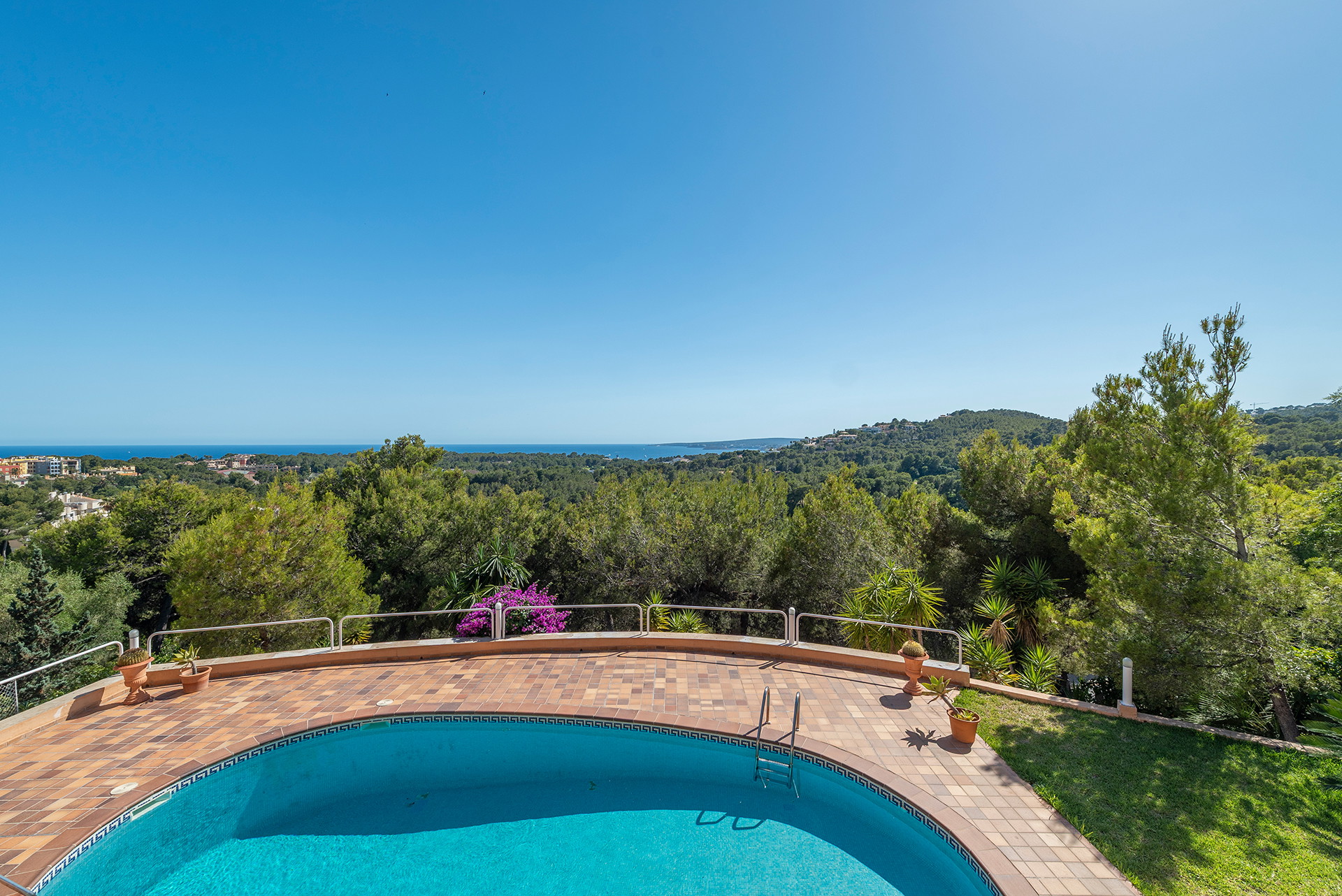 Straordinaria villa mediterranea con vista sul mare e sul campo da golf a Bendinat-23