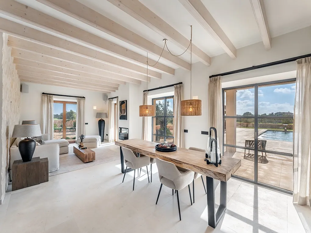 Nieuwbouw finca met groot zwembad op uitstekende locatie-4