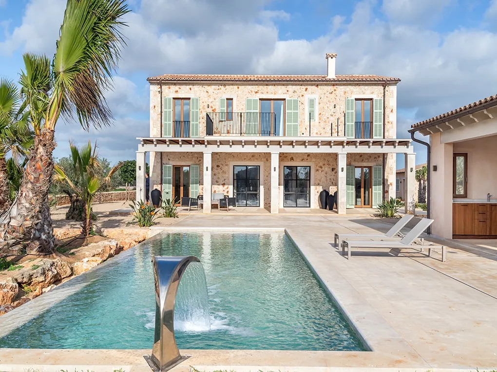 New build finca with large pool in excellent location-1