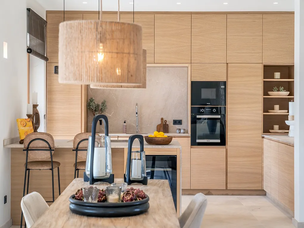 Nybygget finca med stor pool og fremragende beliggenhed-5